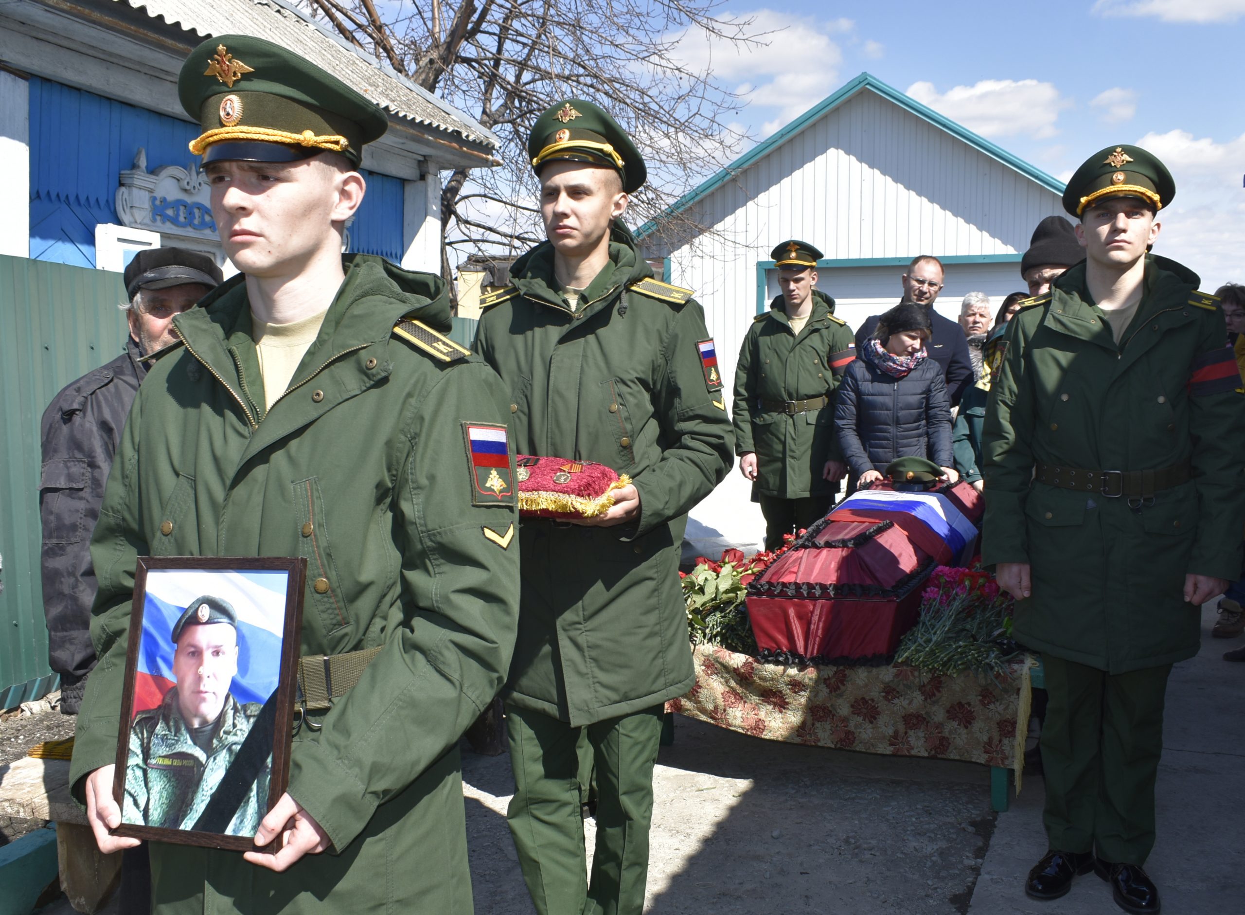 Новосибирск украина погибших. Похороны военнослужащего.