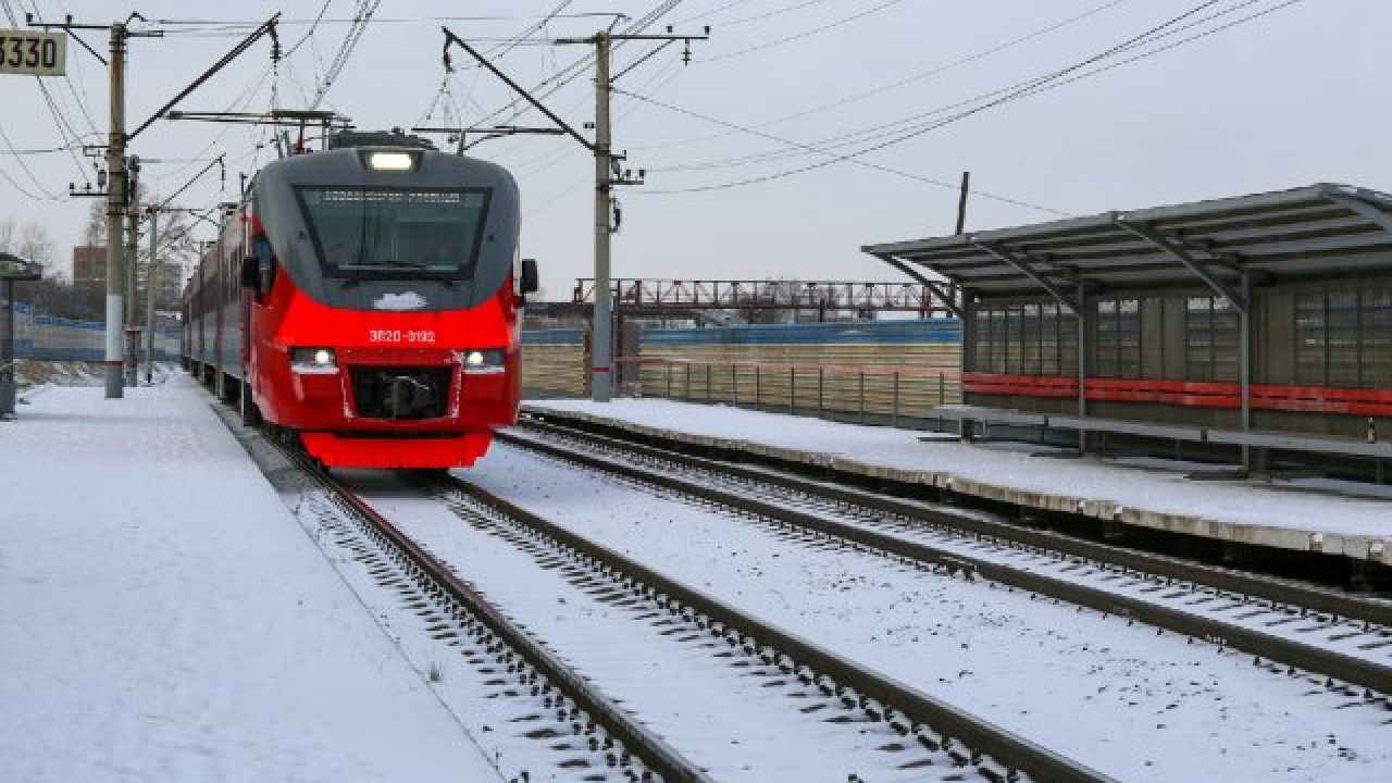 В электричке Новосибирск-Татарская увеличили число вагонов -