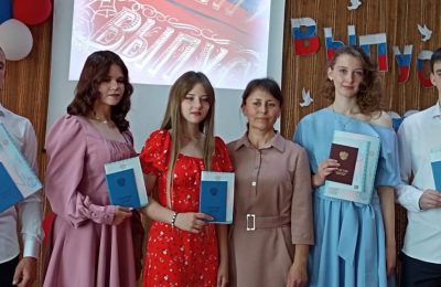 В школах Чулымского района прошли выпускные балы