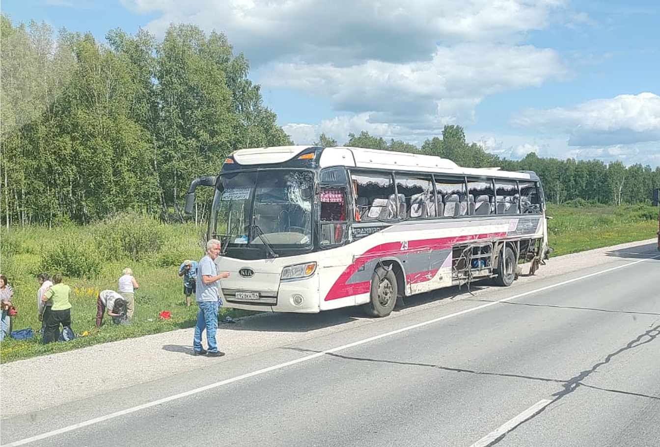 Автобус на трассе