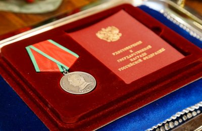 Бойца СВО из Новосибирской области наградили медалью Суворова