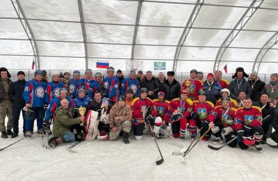 Хоккеисты из Чулыма стали вторыми в соревнованиях ветеранов
