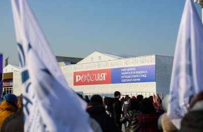 Вставка «Россия» на ВДНХ вызвала большой интерес у новосибирцев