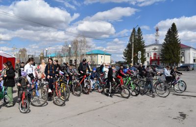 Праздничный велопробег по улицам Чулыма провели ко Дню Победы