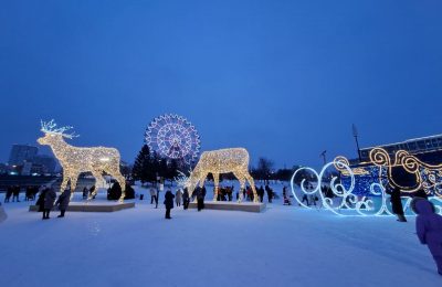 Каток и пушкинский городок. Что в этом году есть на Михайловской набережной Новосибирска