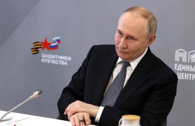 Владимир Путин в преддверии Международного женского дня встретился с матерями и женами героев СВО