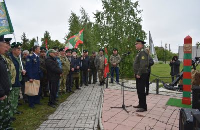 Чулымские пограничники устроили автопробег по городу
