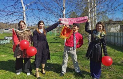 Школьники из Новоиткуля устроили первомайскую фотосессию в стиле ретро