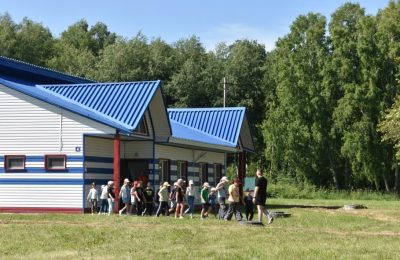 123 тысячи школьников НСО отдохнут в загородных лагерях