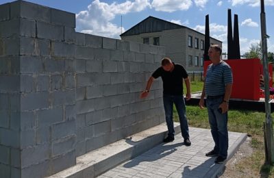 В Кабинетном начался монтаж мемориала павшим воинам