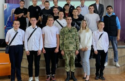 Встреча с бойцом прошла в Молодёжном центре Чулыма