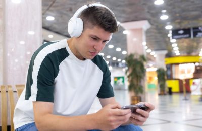 Новосибирцы попали в тренд и предпочитают полноразмерные модели наушников