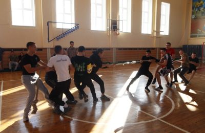 Призывники против военных соревновались в спорткомплексе «Радуга»
