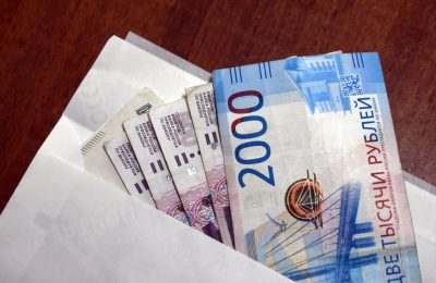 Привлекут ли работника к ответственности за получение зарплаты в конверте?