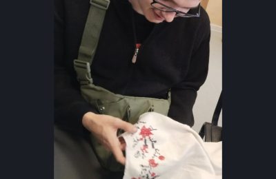 О секретах вышивки рассказали в библиотеке участникам клуба «КИВИС»