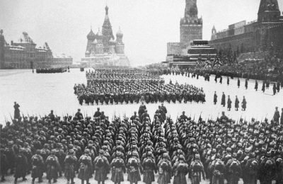 Парад в осаждённой Москве. 7 ноября Россия вспоминает военный парад 1941 года