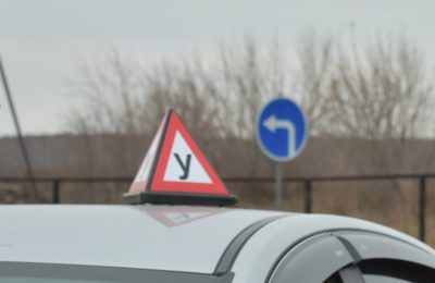 Гаджеты под запретом при сдаче на права