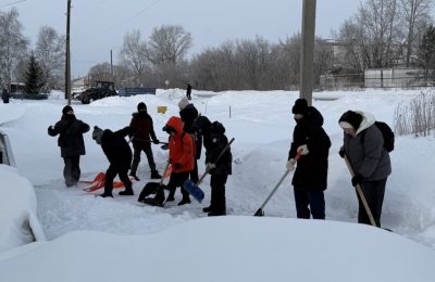 Снежный десант организовало Движение Первых в Чулымском районе