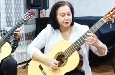 Екатерина Колесникова: «Тридцать лет с гитарой и учениками»