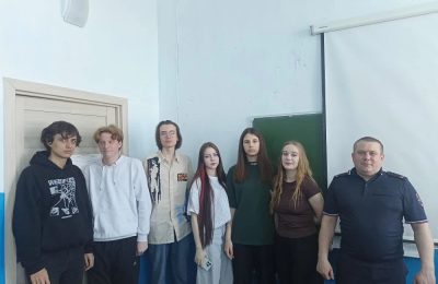 В полицейские пойти?