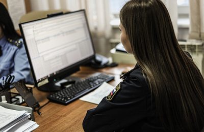 200 тысяч рублей выплатил за избиение женщины житель Чулыма