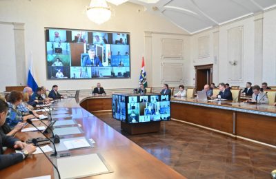 В регионе налажено бесперебойное обеспечение топливом транспорта, осуществляющего подвоз продуктов питания в магазины